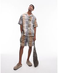 TOPMAN - – kurzärmliges seersucker-hemd mit em batikmuster, kombiteil - Lyst