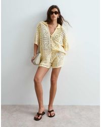 ARRANGE - Pantaloncini All'Uncinetto Color Latticello A Contrasto - Lyst