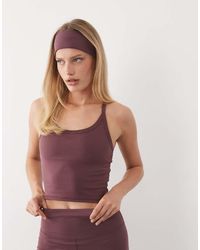 4505 - Icon Soft Touch Yoga Cami With Inner Bra And Adjustable Straps - Lyst