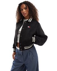 Tommy Hilfiger - – kurz geschnittene college-bomberjacke aus wolle - Lyst