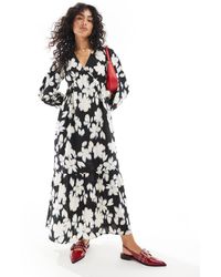 Wednesday's Girl - V-neck Maxi Smock Dress - Lyst