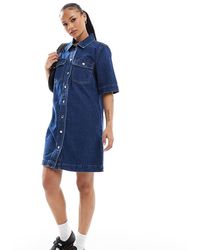 Only Petite - Vestido Vaquero Azul De Manga Corta Con Lavado Oscuro De - Lyst