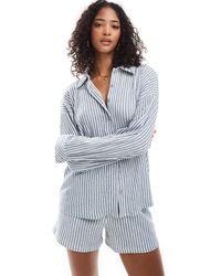 ONLY - – strukturierte oversize-hemdbluse mit en streifen, kombiteil - Lyst
