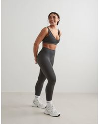 Aim'n - Vormgevende Naadloze Legging - Lyst