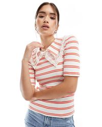 Pieces - Top A Maniche Corte Bianco E Rosso A Righe A Coste Con Colletto Con Finiture All'Uncinetto - Lyst