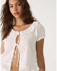 Stradivarius - Overhemd Met Korte Mouwen En Ruches - Lyst