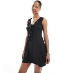 Miss Selfridge - Zomerse Mini-Jurk Met Ruches En Strik Aan De Voorkant - Lyst
