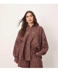 ARRANGE - Camisa Marrón Con Bordado Floral Calado Simétrico De Algodón De Curve (Parte De Un Conjunto) - Lyst