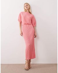 Never Fully Dressed - Vestido Largo Plisado Con Estampado De Lunares Metalizados Y Hombro Caído Tilly De - Lyst