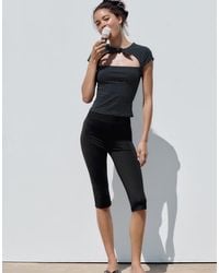 Stradivarius - Pantaloni Capri Neri Con Dettagli Elasticizzati - Lyst