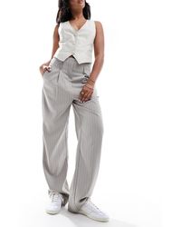 Vero Moda - Pantaloni sartoriali dritti a vita alta grigi gessati con passanti per la cintura vestibilità comoda - Lyst