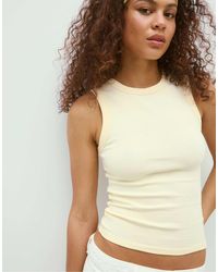 Stradivarius - – figurbetontes basic-tanktop - Lyst