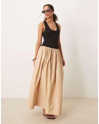 ASOS - Vestido Largo Con Diseño Híbrido Y Cuello Ancho De -Neutro - Lyst