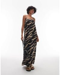 TOPSHOP - Vestido Largo De Corte Trapecio Con Estampado De Cebra De Tejido Efecto Rugoso De - Lyst