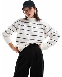 ASOS - Pull en maille à rayures avec col montant et revers retroussés - noir et blanc - Lyst