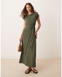 ASOS - Vestito Lungo A Portafoglio Con Maniche Ad Aletta Allacciato Sul Davanti - Lyst