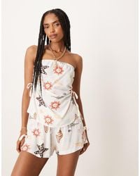 ASOS - Bandeautop Van Linnenmix Met Gestrikte Zijkant En Vakantieprint, Deel Van Co-Ord Set - Lyst
