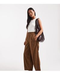ASOS - Pantalones Color Mostaza A Cuadros De Pernera Barrel Sin Cierres Con Detalle De Costura De Tejido Texturizado De Petite-Amarillo - Lyst