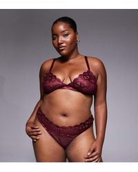 ASOS - Tanga Clásico Con Diseño Bordado Delicado Y Ribetes De Satén Premium Simone De Asos Design Curve-Rojo - Lyst