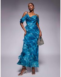 ASOS - Vestido Largo Azul De Corte Al Bies Con Estampado Abstracto, Escote Bardot Y Volantes De - Lyst