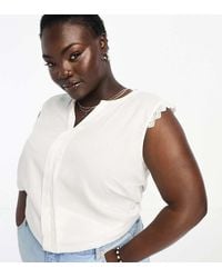 ONLY - Blusa Blanca Con Cuello De Pico Y Ribete De Croché De - Lyst