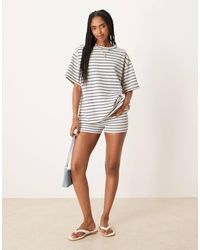 ASOS - – knapp geschnittene shorts aus strick mit streifen, kombiteil - Lyst