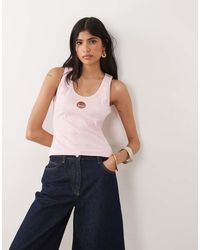 ASOS - Geribbelde Tanktop Met Lage Ronde Hals En Geborduurd Detail - Lyst