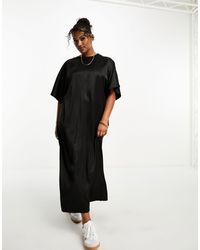 ASOS - Asos design curve - robe t-shirt mi-longue oversize en satin - Lyst