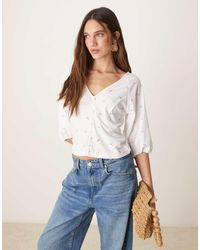 Vila - Top Blanco De Media Manga Con Bordado Inglés Y Botones Delanteros De - Lyst