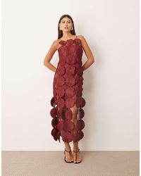 ARRANGE - Vestito Midi Bordeaux Con Fiori Cut-Out E Frange Sul Fondo - Lyst