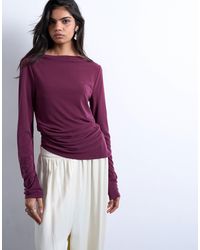 TOPSHOP - Top manches longues en cupro avec détail sur le côté - bordeaux - Lyst