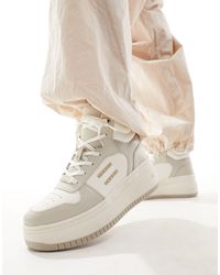 Tommy Hilfiger - Sneakers alte rétro stile basket color pietra con suola flatform - Lyst