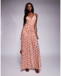 AFRM - Vestido Largo Color Almendra Escotado Con Estampado De Labios Y Detalle Fruncido Harlo De - Lyst
