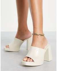 Bershka High Heel Chunky 70s Platform Sandal - White
