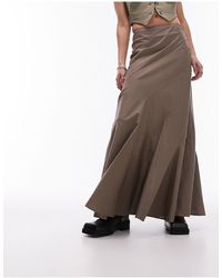 TOPSHOP - Falda midi color topo escalonada con diseño desigual - Lyst