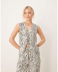 ASOS - Linen Look Zebra squiggly Print Tie Front Top - Part Of A Set - Lyst