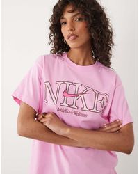 Nike - Classic Boyfriend Fit T-Shirt With Graphic Print - Lyst