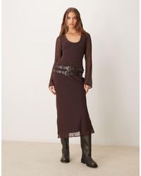 ASOS - Vestito Midi Color Prugna Cioccolato A Coste Con Scollo Ampio E Cintura Doppia - Lyst