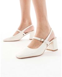 London Rebel - Camila - sandales à talon mi-haut et bride arrière avec détail boucle - crème - Lyst