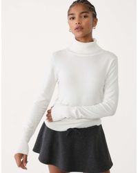 Stradivarius - Pull en maille à col montant - écru - Lyst