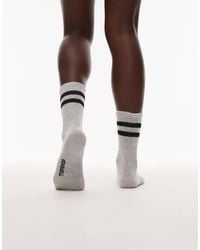 TOPSHOP - Calcetines Gris Jaspeado De Estilo Deportivo Con Rayas Negras De Canalé De - Lyst