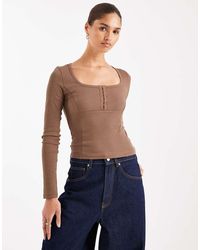 ASOS - Top Marrón De Manga Larga Con Cuello Ancho Y Detalle De Costura De - Lyst