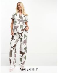 Chelsea Peers - Maternity - pyjama en coton avec top boutonné à manches courtes et pantalon à imprimé léopard ton sur ton - cassé - Lyst
