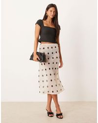 ASOS - Jupe mi-longue en biais style années 90 en mousseline - crème à pois - Lyst