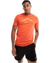 Nike - Trail dri-fit - t-shirt bruciato con stampa grafica - Lyst