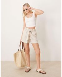 Jdy - Linen Mix Tie Waist Shorts - Lyst