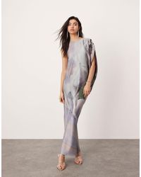 ASOS - – asymmetrisches, drapiertes midikleid aus satin mit einem ärmel und übergroßem pferdeprint - Lyst