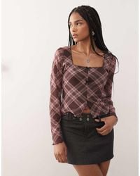 Reclaimed (vintage) - Top De Manga Larga A Cuadros Rosas Y Burdeos Con Escote Cuadrado Y Abertura Delantera De Malla De -Rojo - Lyst