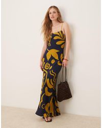 ASOS - Vestito Lungo Sottoveste Effetto Lino Blu E Giallo Con Stampa Astratta E Spalline Sottili - Lyst