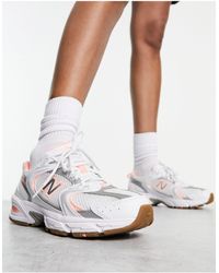 New Balance - In esclusiva per asos - - 530 - sneakers bianche e rosa - Lyst